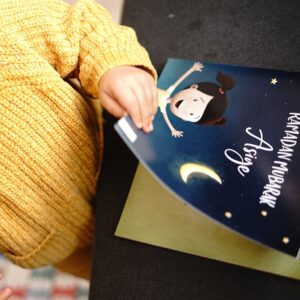 Das erste personalisierte islamische Kinderbuch auf Deutsch in Action